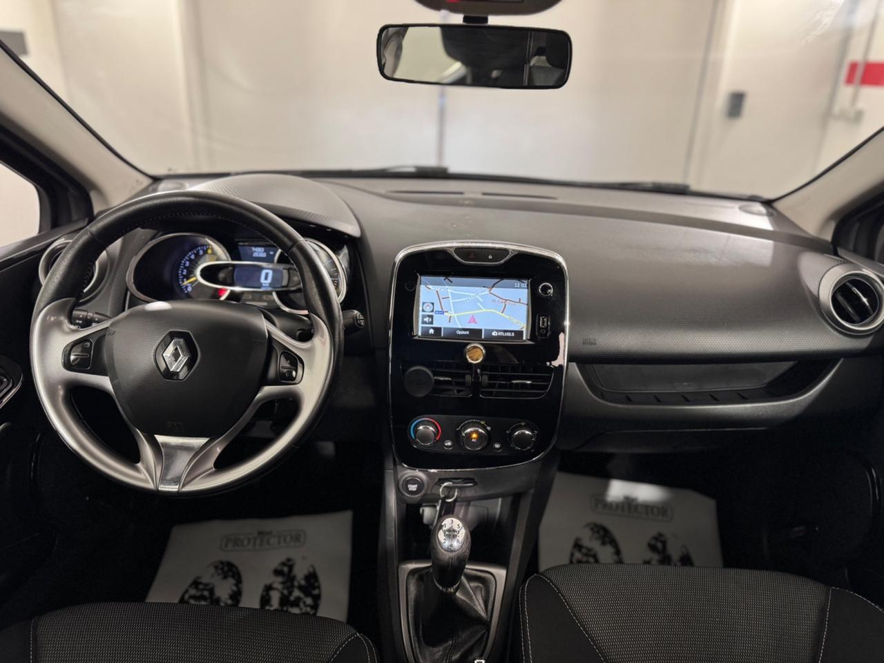 Renault Clio 1.2 75CV 5 porte Costume National