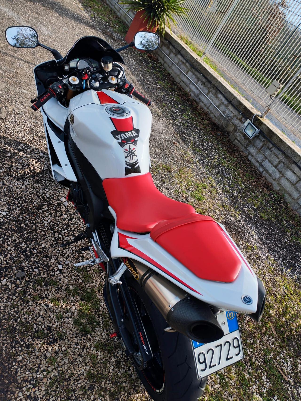 Yamaha YZF R1