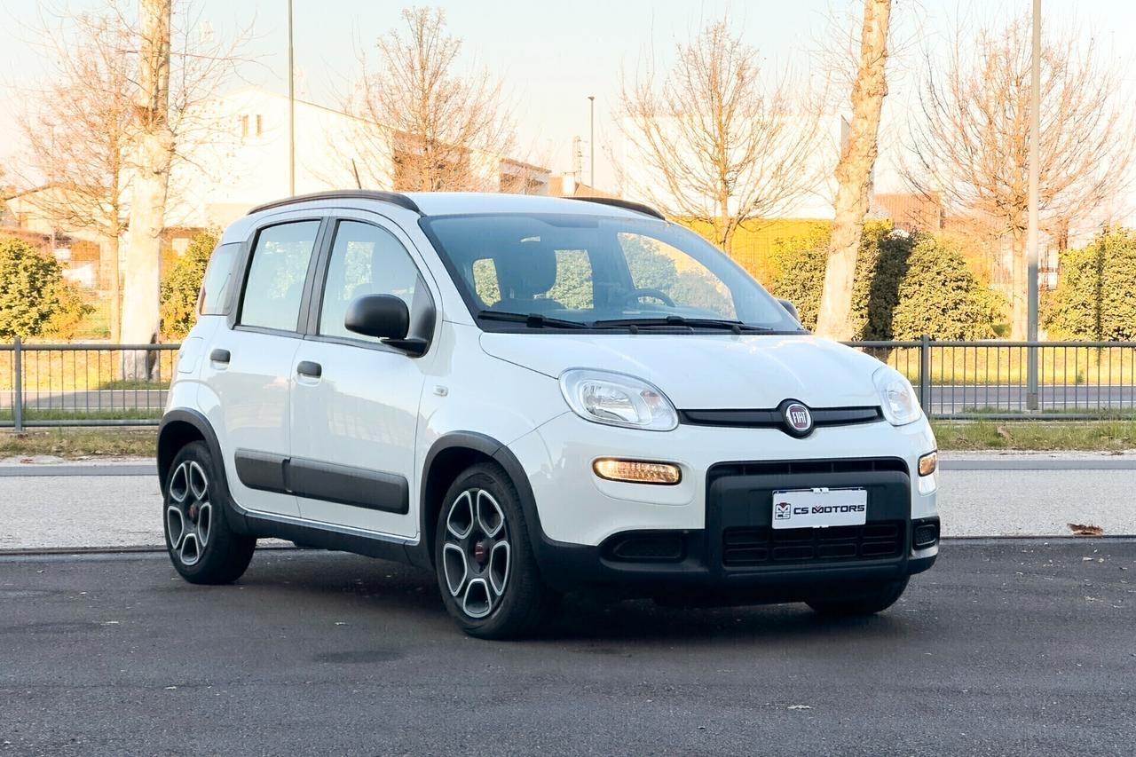 Fiat Panda 1.0 Hybrid e benzina