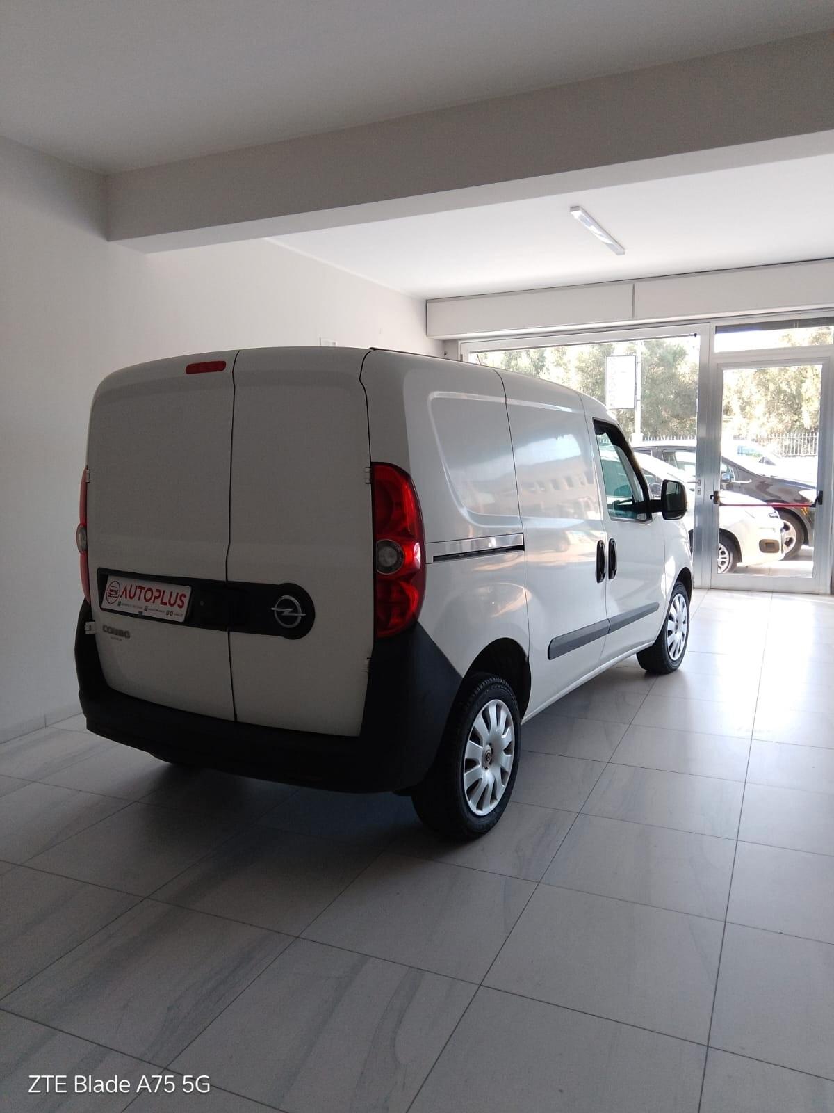 OPEL COMBO 1.3 CDTI 95 CV EURO 6 UNICOPROPIETARIO