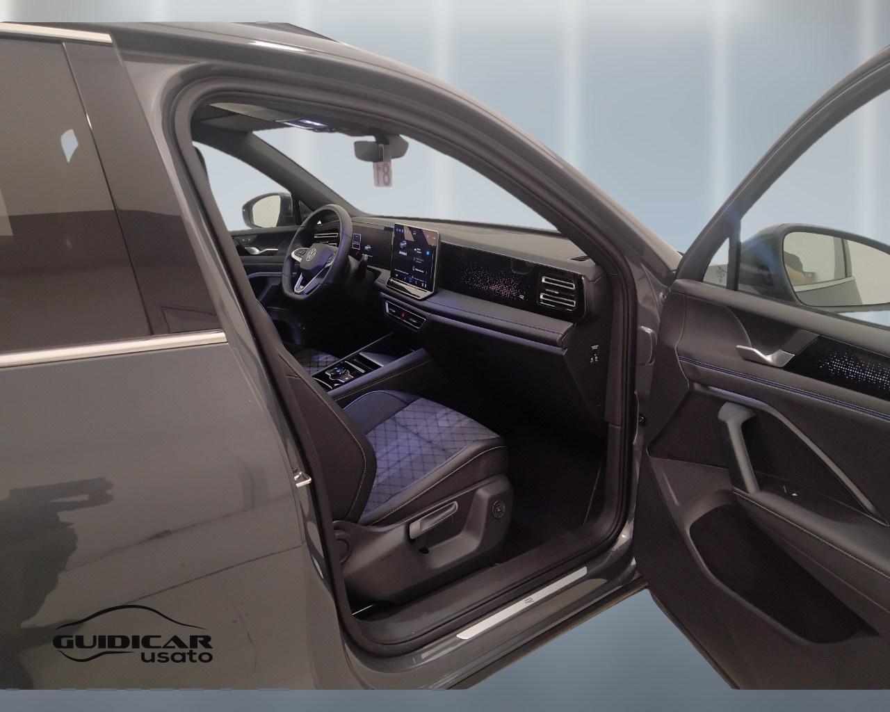 VOLKSWAGEN Tiguan III 2024 - Tiguan 2.0 tdi R-Line 4motion 193cv dsg