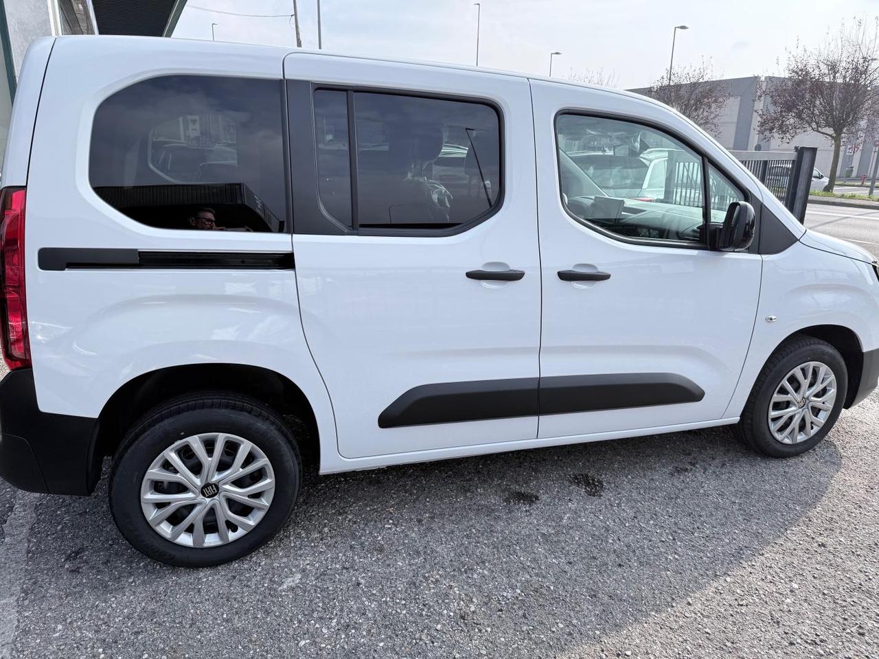 Fiat Doblo Passo Corto 1.5 d Doblo 130cv auto