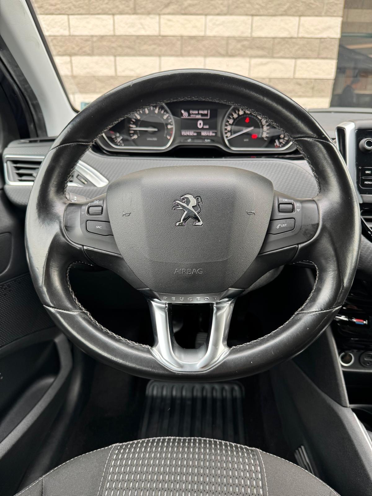 Peugeot 208 PureTech 82 5 porte Allure