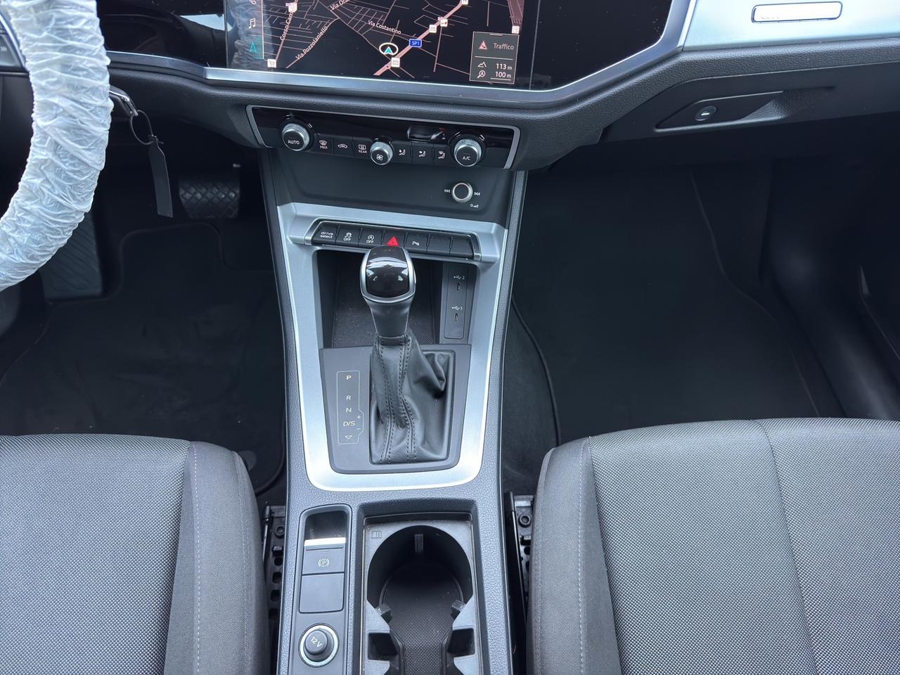 AUDI Q3 SPB 35 TDI S TRONIC IDENTITY BLACK - MY21