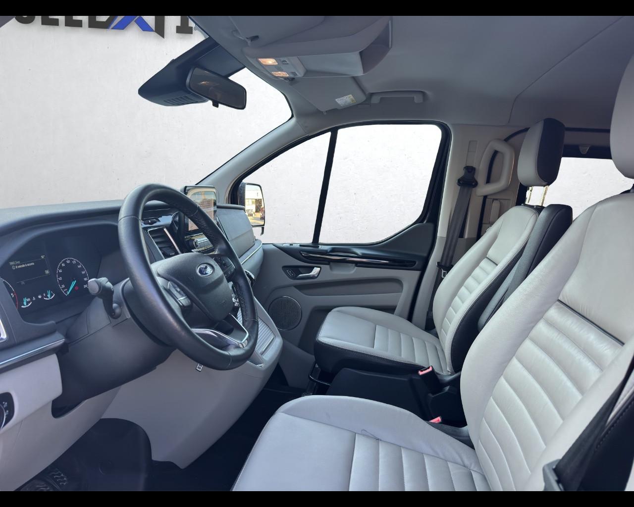FORD Tourneo Custom trasp. disabili 6+1 TDCi 130CV PL Trend