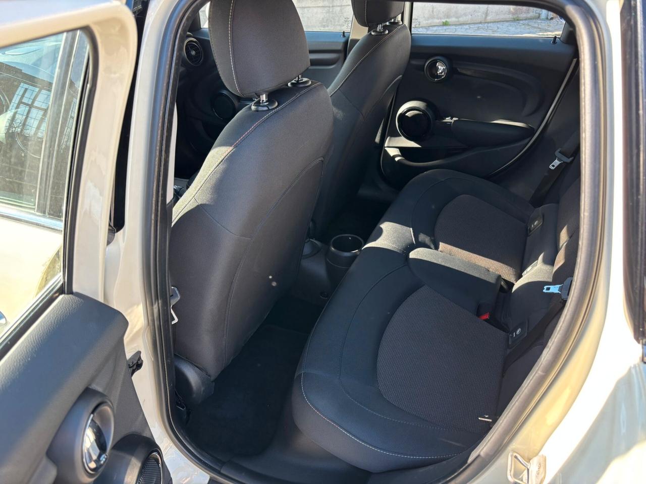 MINI 1.5 ONE D HYPE 5p - FULL-LED