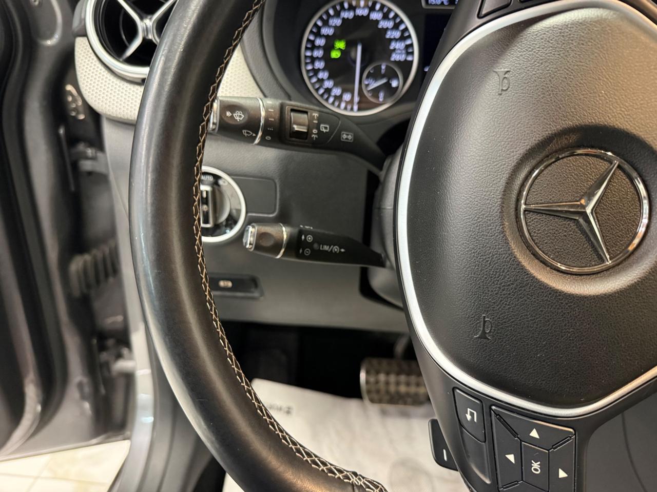 Mercedes-benz B 180 CDI BlueEFFICIENCY Premium