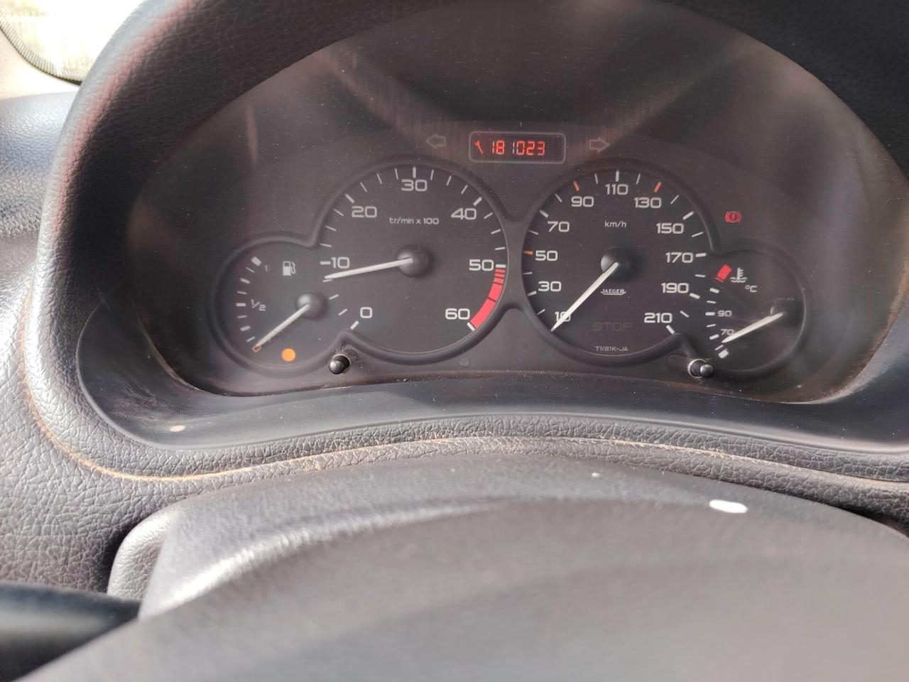 Peugeot 206 1.4 hdi 5 porte + gancio