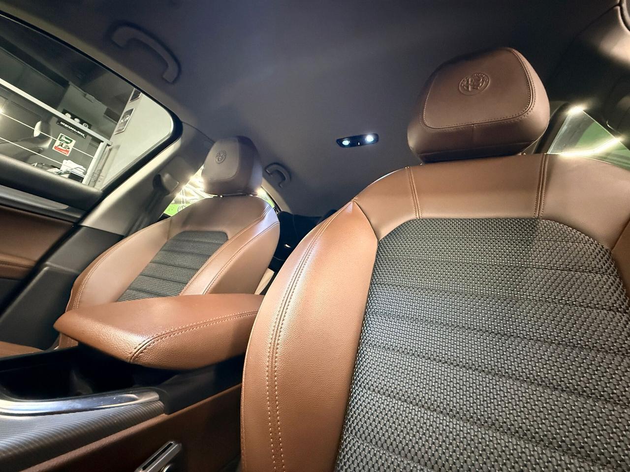 Alfa Romeo Stelvio 2.2 Turbodiesel 190 CV AT8 RWD Sprint