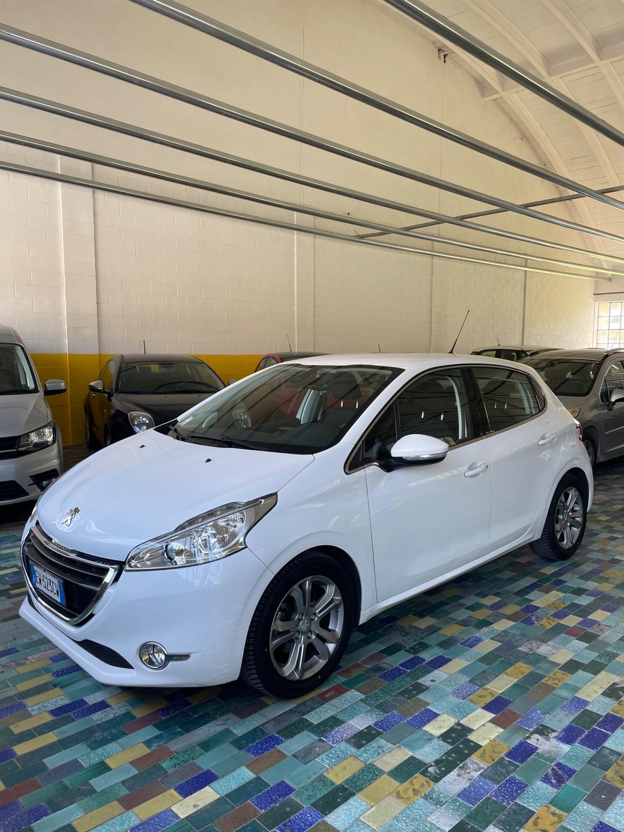 Peugeot 208 1.2 VTi 82 CV 5 porte Allure