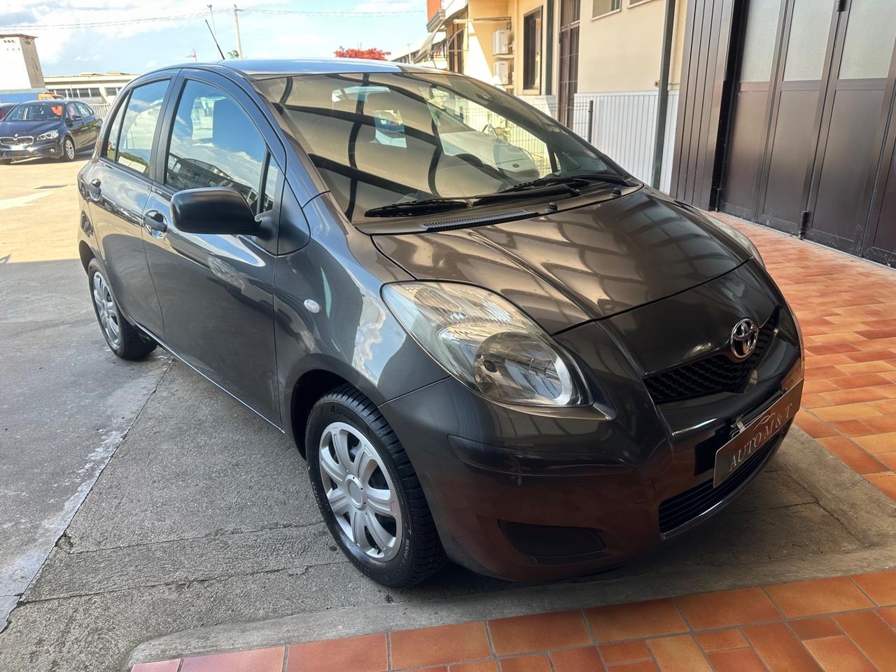Toyota Yaris 1.0 5 porte Sol