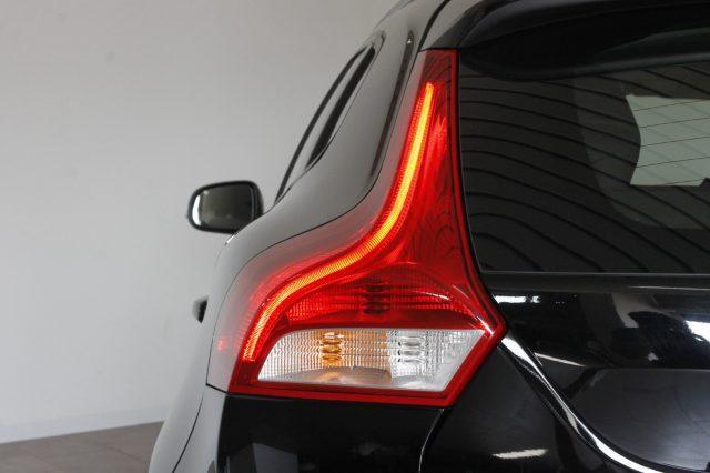VOLVO V40 Cross Country D2 Business FULL-LED