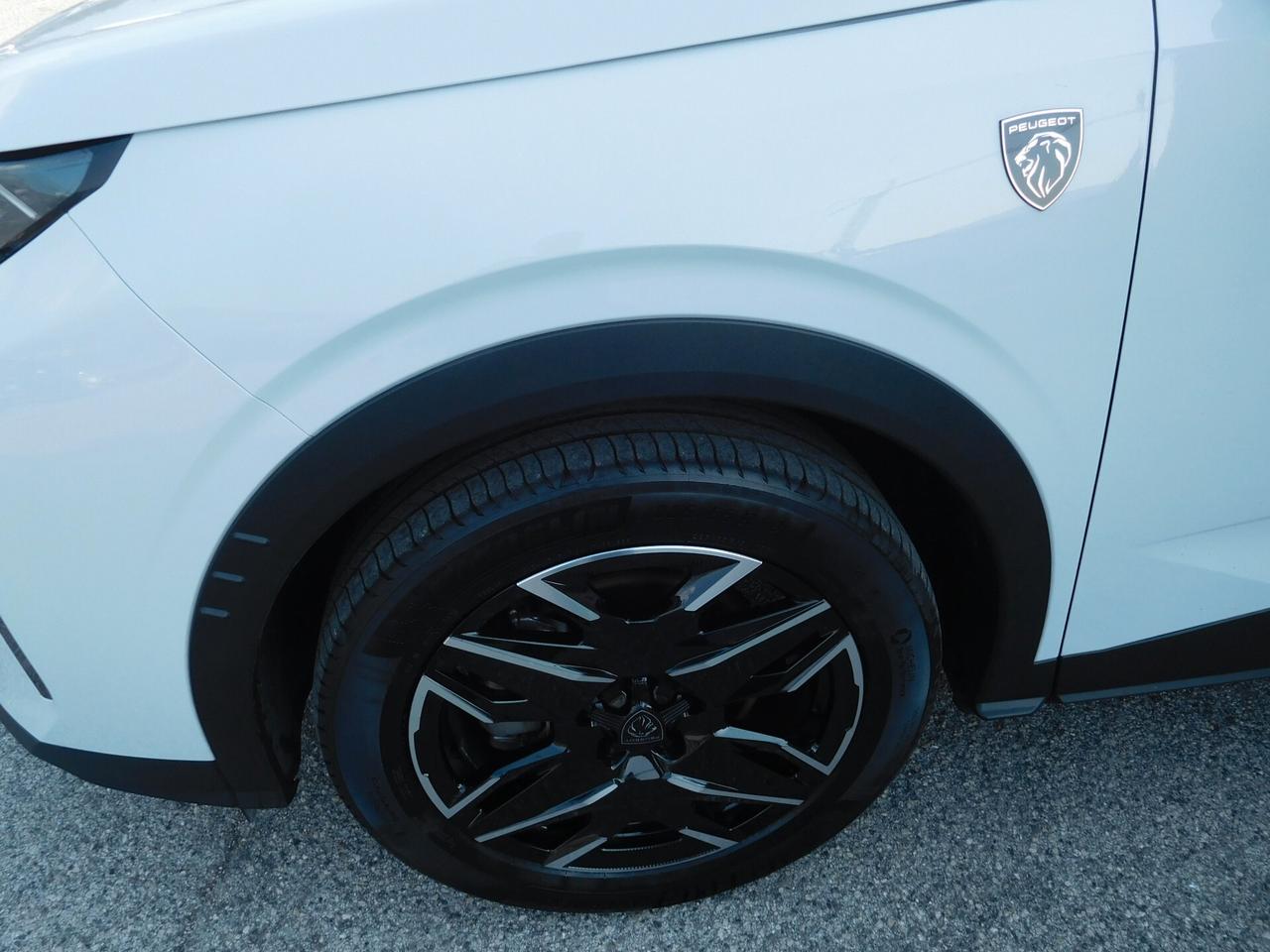 Peugeot 5008 Hybrid 145 e-DCS6 GT 7 POSTI