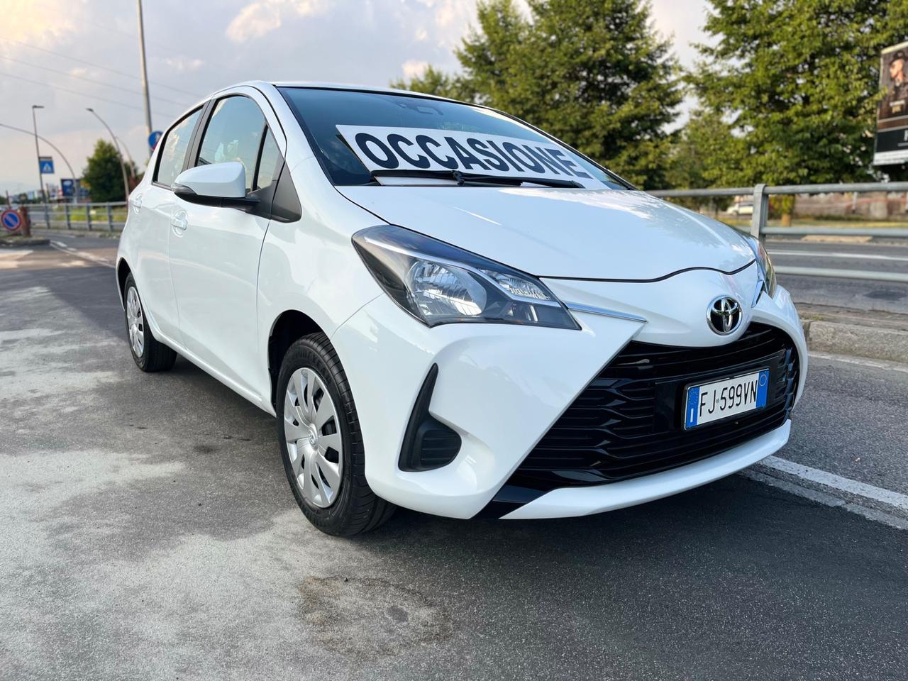 Toyota Yaris 1.0 5 porte Active