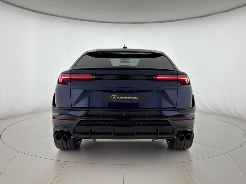 Lamborghini Urus 4.0 v8 auto