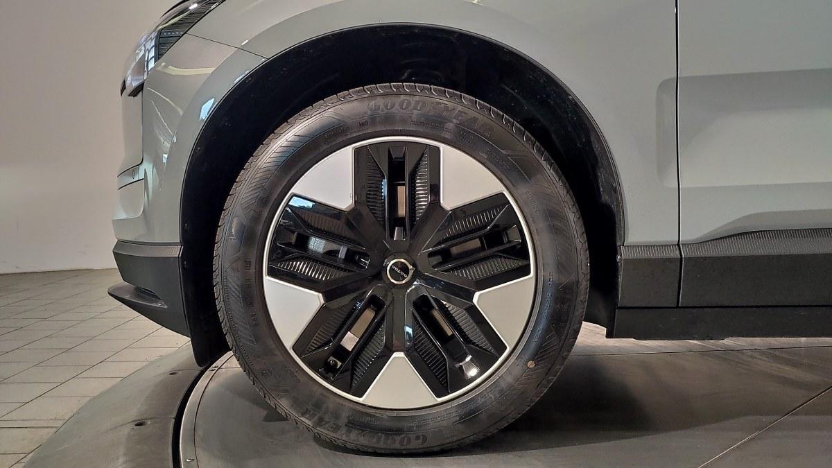 VOLVO Ex30 Single Motor Rwd Plus