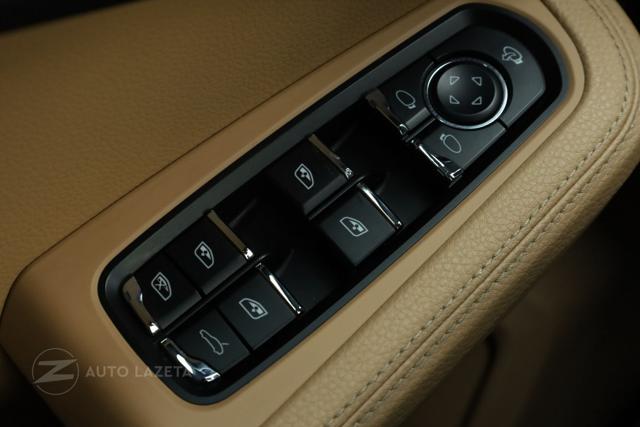 PORSCHE Macan 2.0 Sedili Riscaldabili Volante Elettrico 4x4