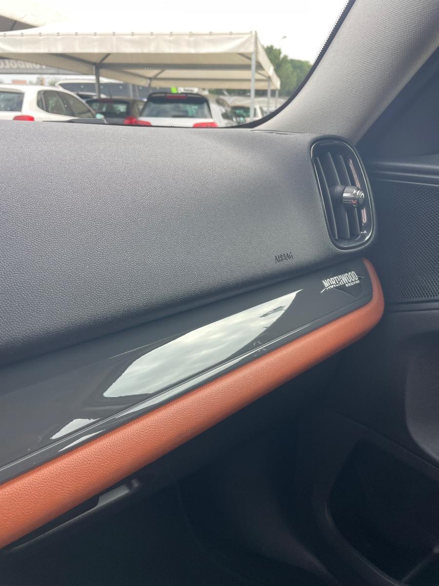 MINI - Countryman - Mini One D Northwood Edition