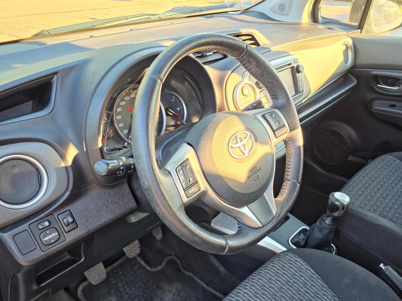 Toyota Yaris 1.0 5 porte Lounge CV-69 E5B Manuale NEO 2014
