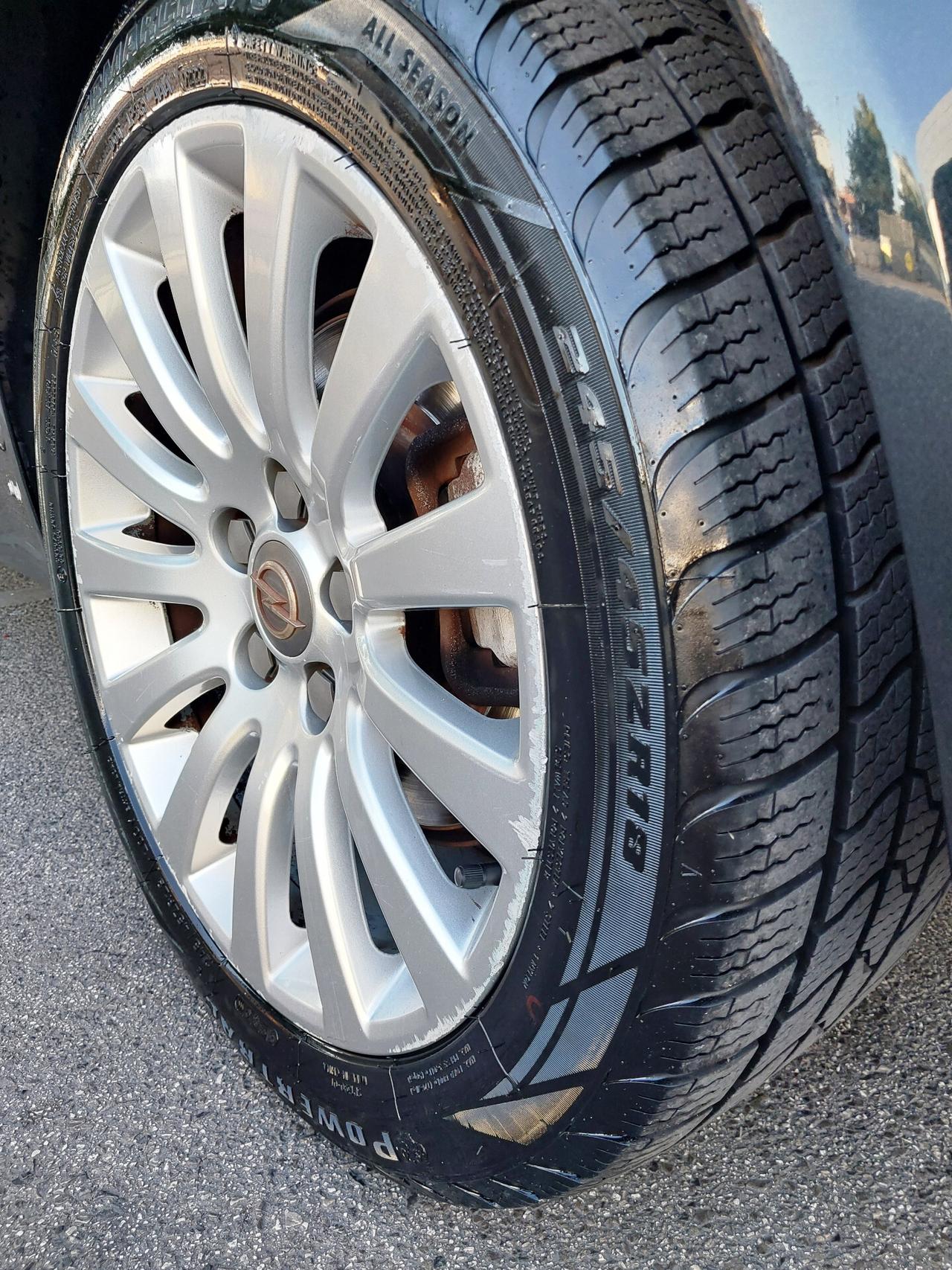 OPEL INSIGNIA 2.0 CDTI TOURER 160 CV 10-2010
