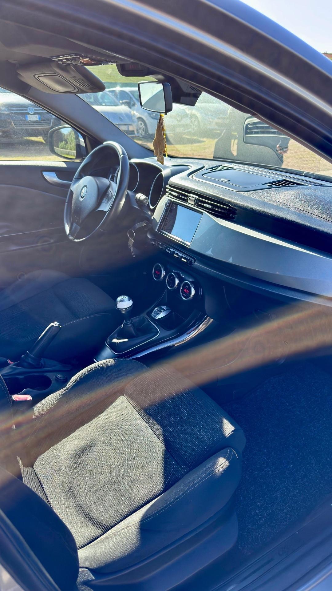 Alfa Romeo Giulietta 1.6 JTDm-2 105 CV Distinctive