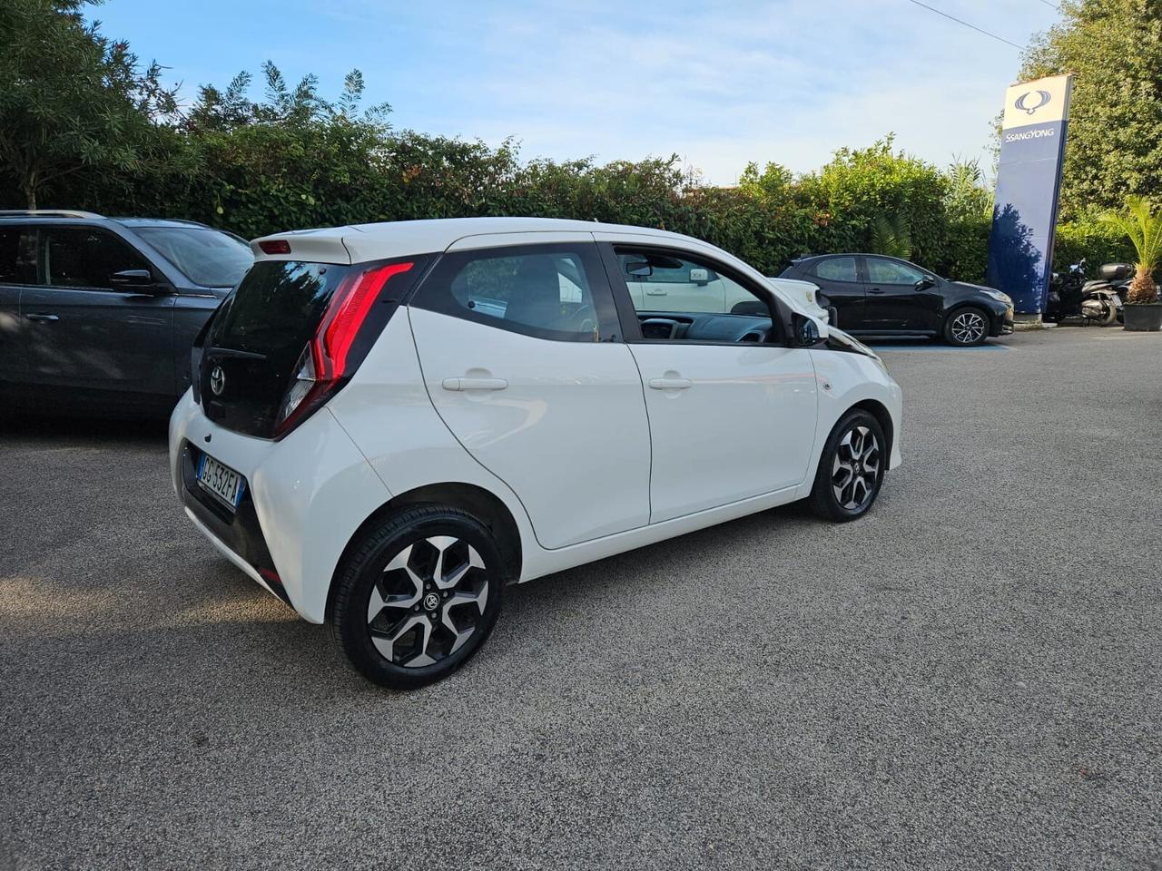 Toyota Aygo Connect 1.0 VVT-i 72 CV 5 porte