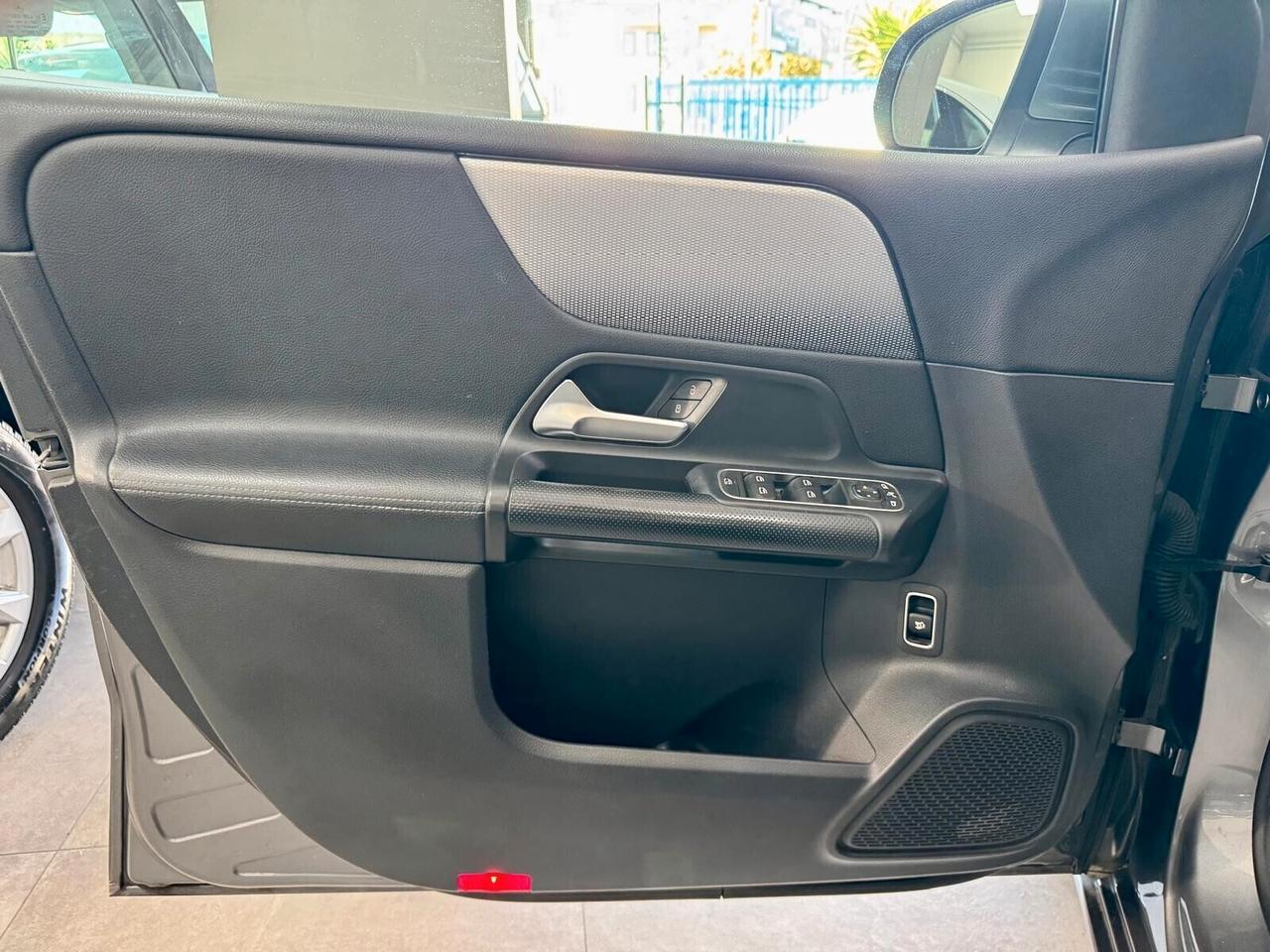 Mercedes B 180D Automatic Sport TETTO 12/2019