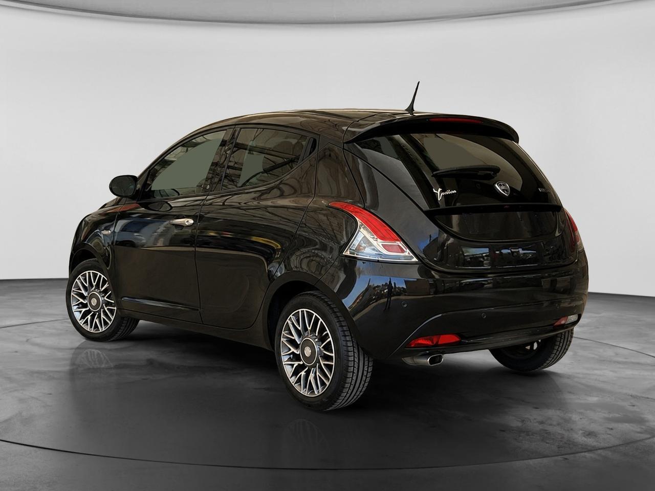 LANCIA Ypsilon III 2021 - Ypsilon 1.0 firefly hybrid Gold Plus s&s 70cv 5p.ti