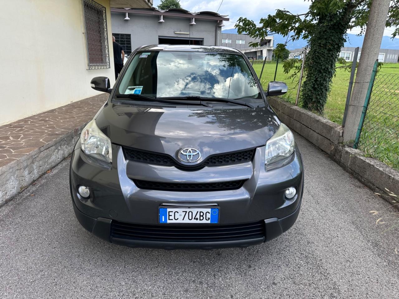 Toyota Urban Cruiser 1.4 D-4D AWD Luxury
