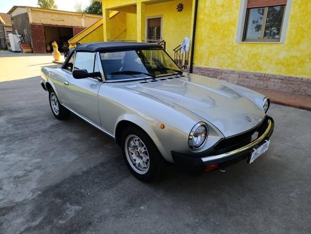 Fiat Pininfarina 124 Spider Europa ( 124 DS)