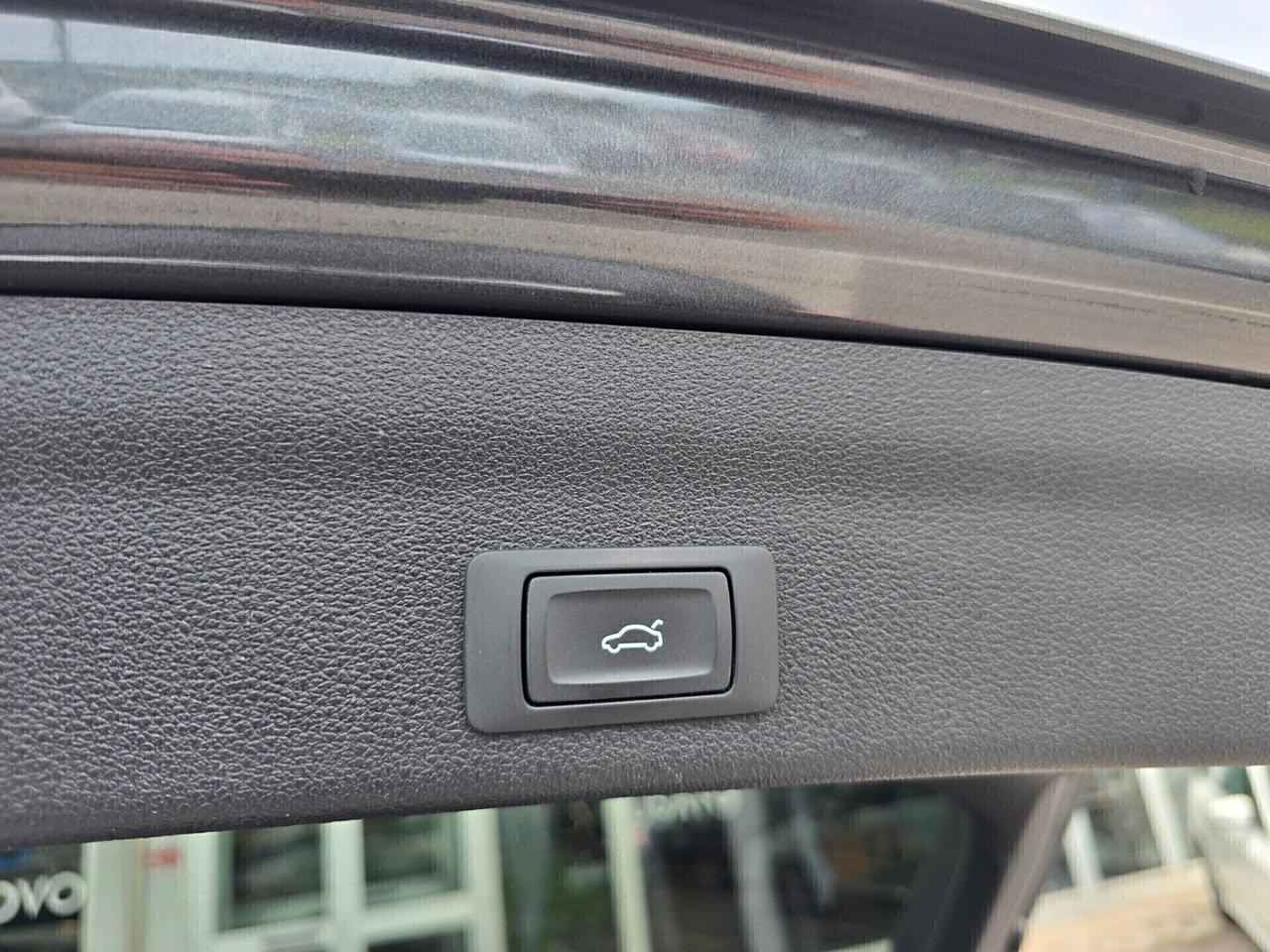 Audi A6 Avant 40 2.0 TDI S tronic Business S-Line 2019