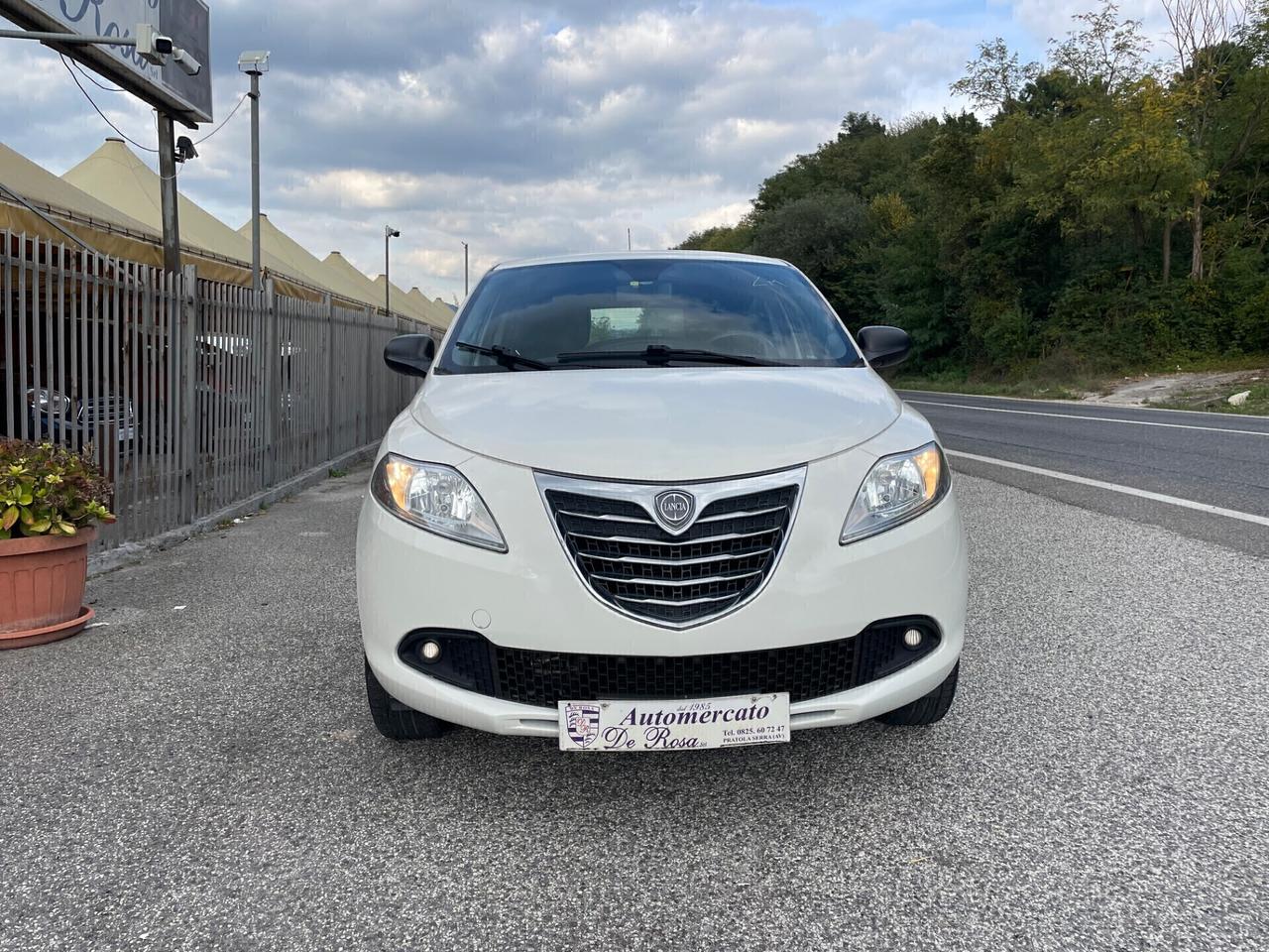 Lancia Ypsilon 0.9 TwinAir 85 CV 5 porte Metano Ecochic Gold