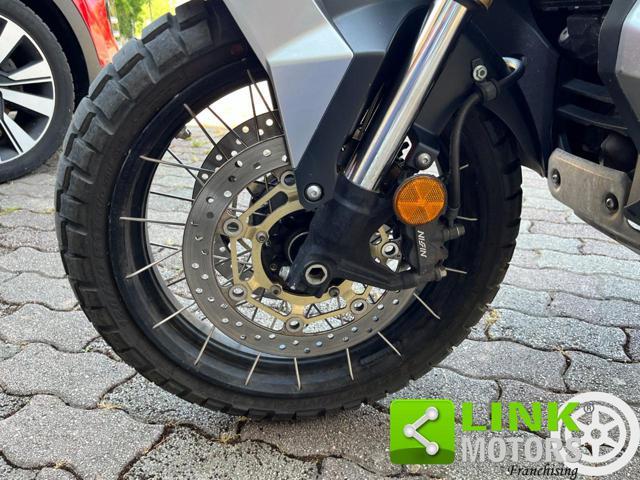 HONDA X-ADV 750 .