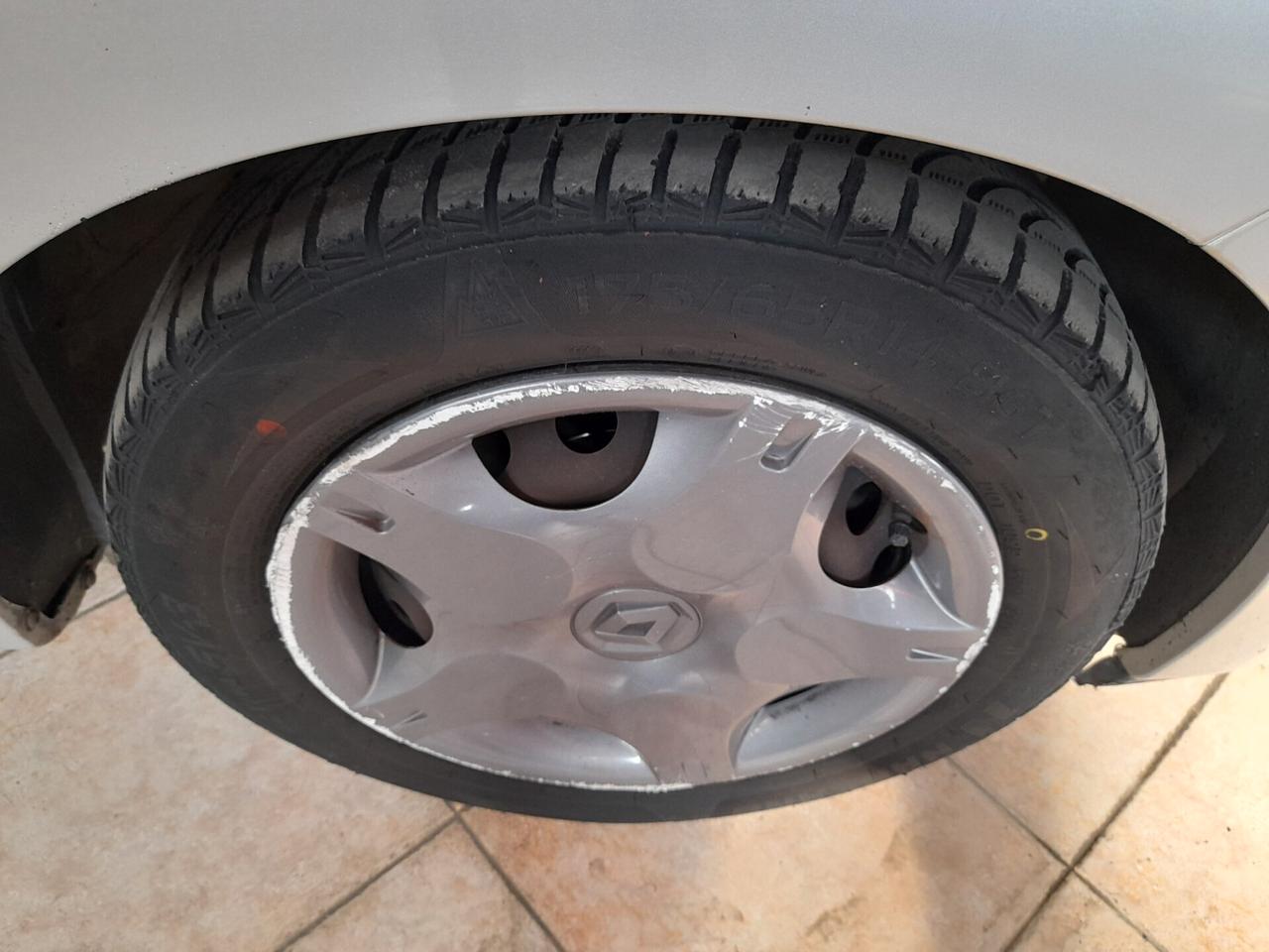 Renault Twingo 1.2 16V Live