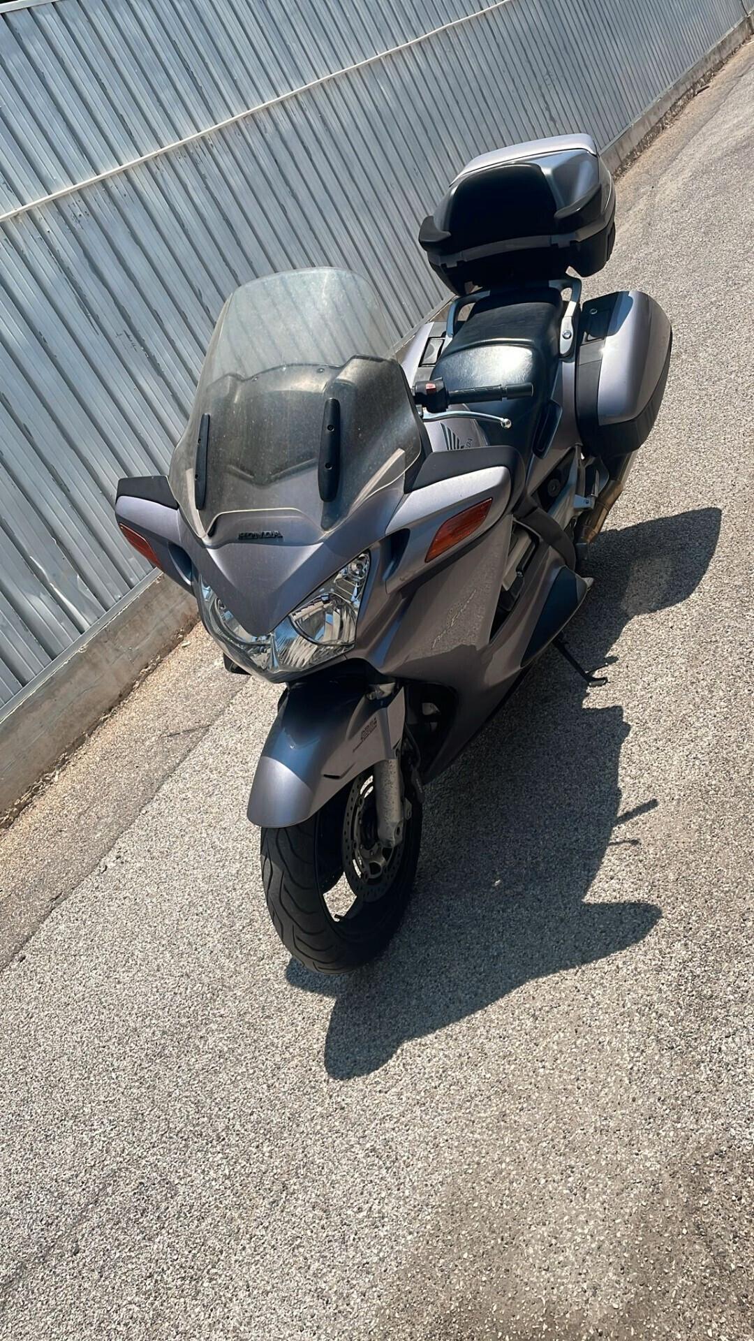 HONDA STX PAN EUROPEAN 1300 - 2002