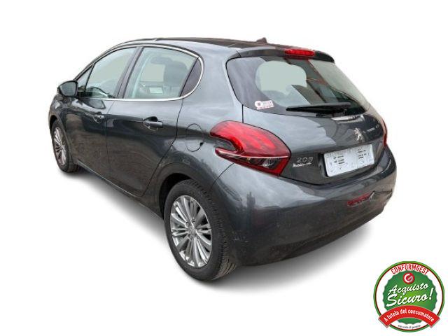 PEUGEOT 208 1° serie PureTech 82 5 porte Allure