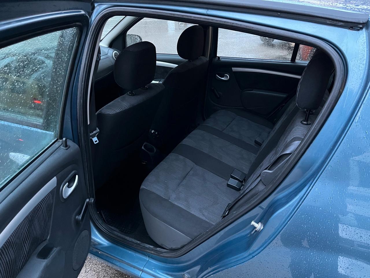 Dacia Sandero 1.4 8V Lauréate