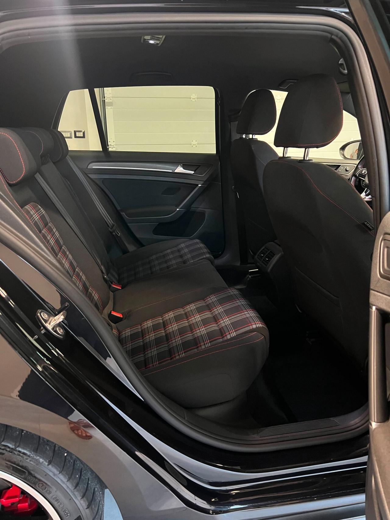Volkswagen Golf GTI Performance 2.0 245 CV TSI 5p. BMT