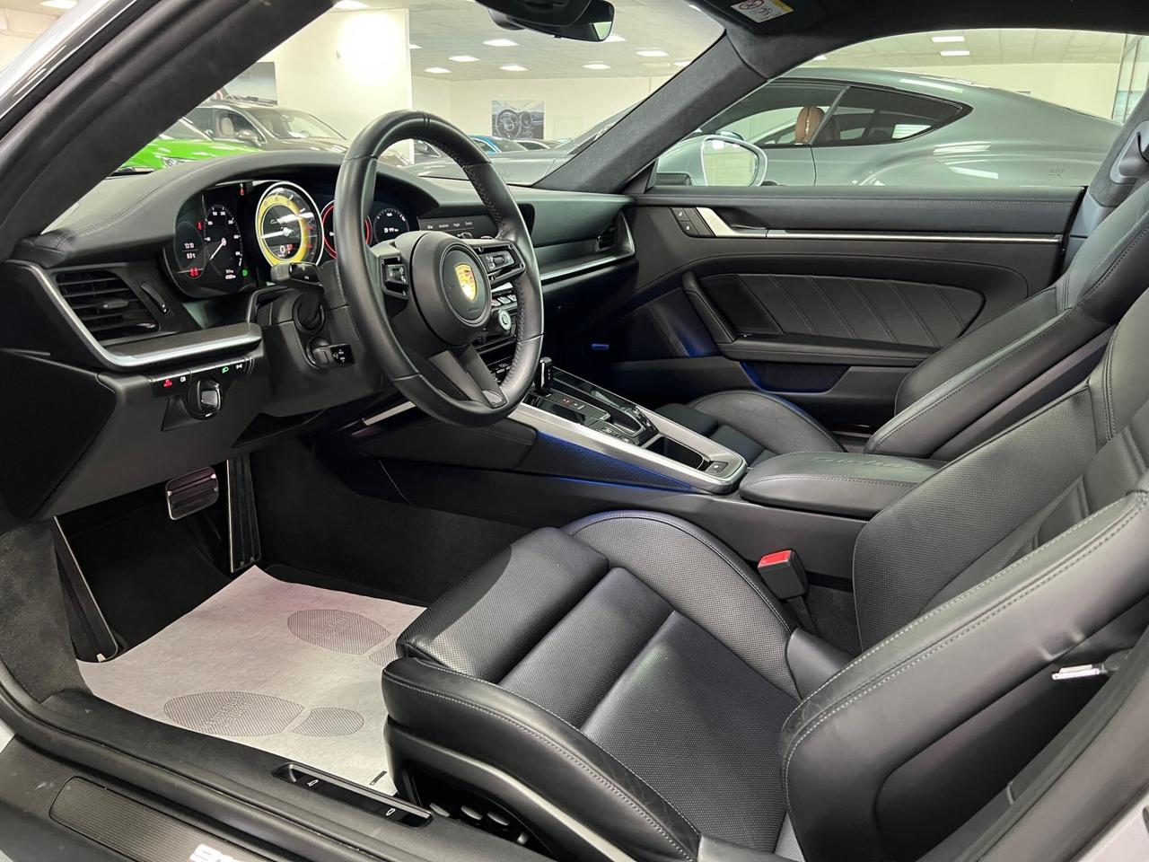 Porsche 911 992 Coupe 3.7 Turbo S auto