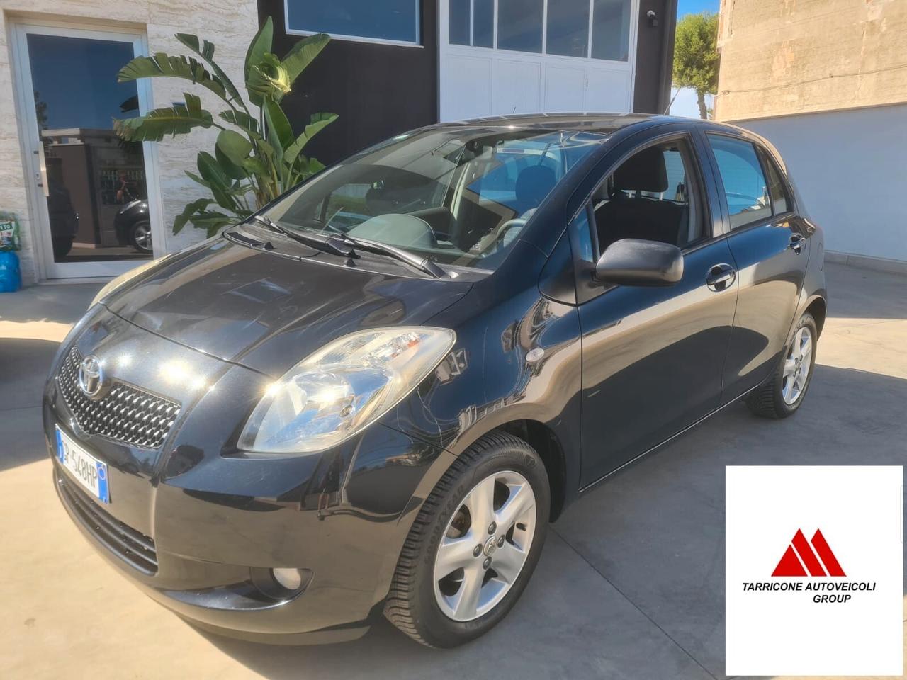 Toyota Yaris 1.0 5 porte Sol