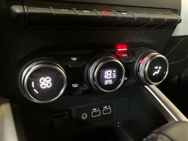 RENAULT Clio 5 Porte 1.6 E-Tech full hybrid 145cv Techno A