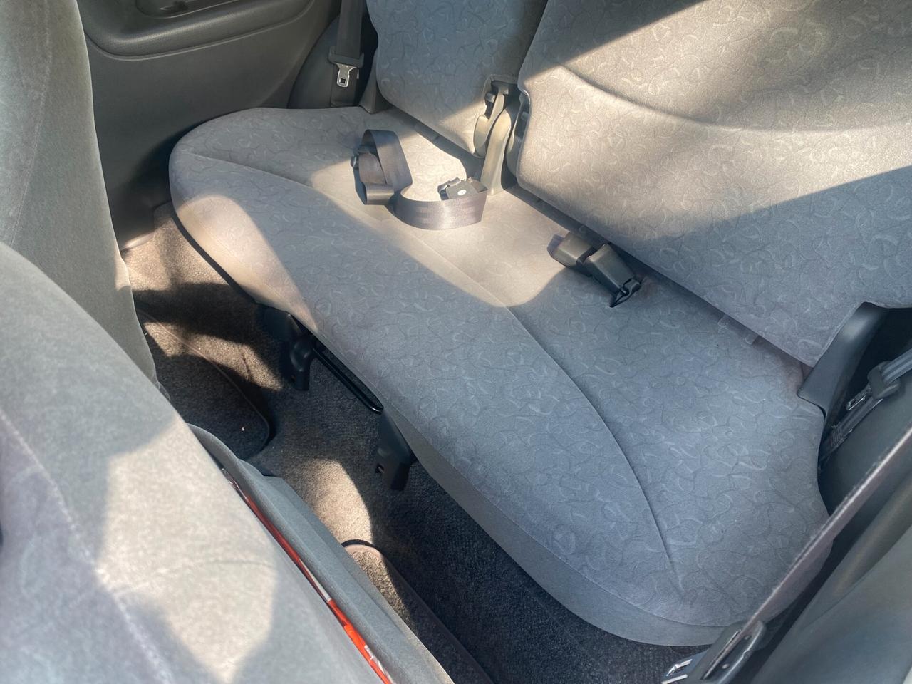 Toyota Yaris 1.0i 16V cat 3 porte Sol
