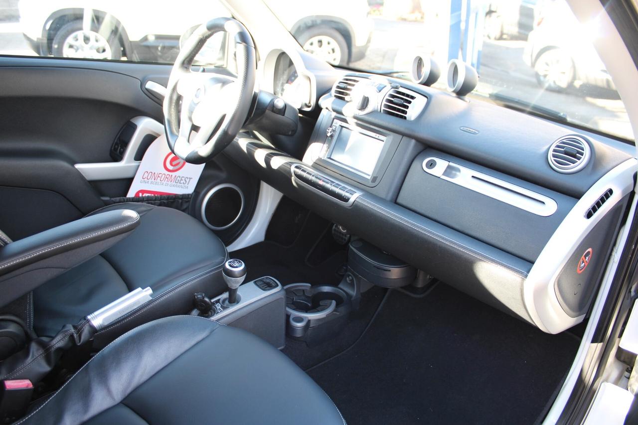 Smart ForTwo 1000 75 kW cabrio BRABUS Xclusive