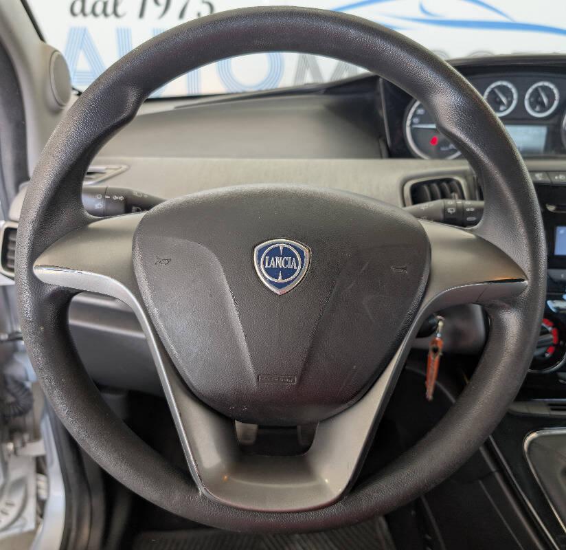 Lancia Ypsilon 1.2 8v Elefantino ecochic Gpl 69cv
