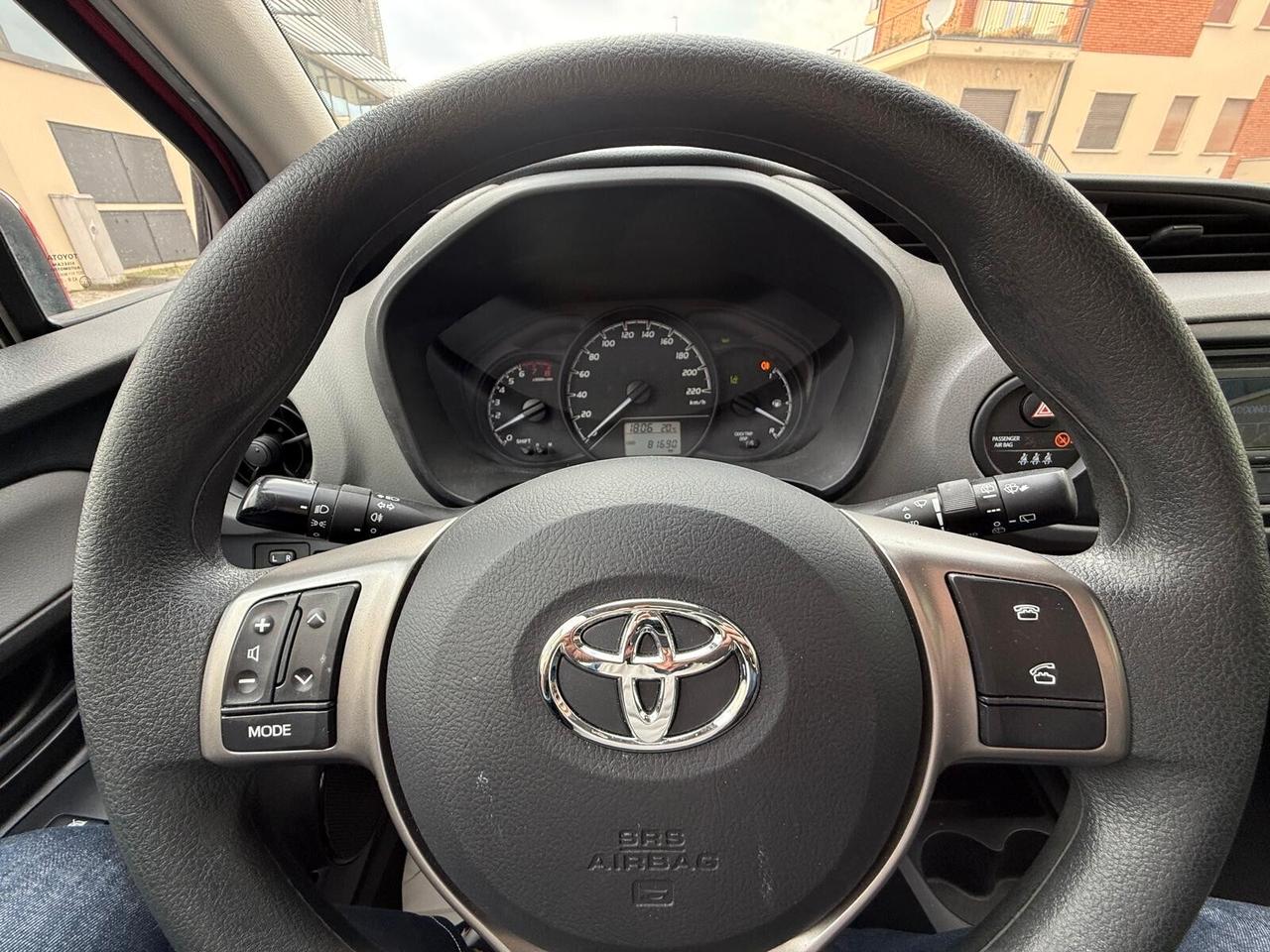 Toyota Yaris 1.5 5 porte Active *OK NEOPATENTATI*