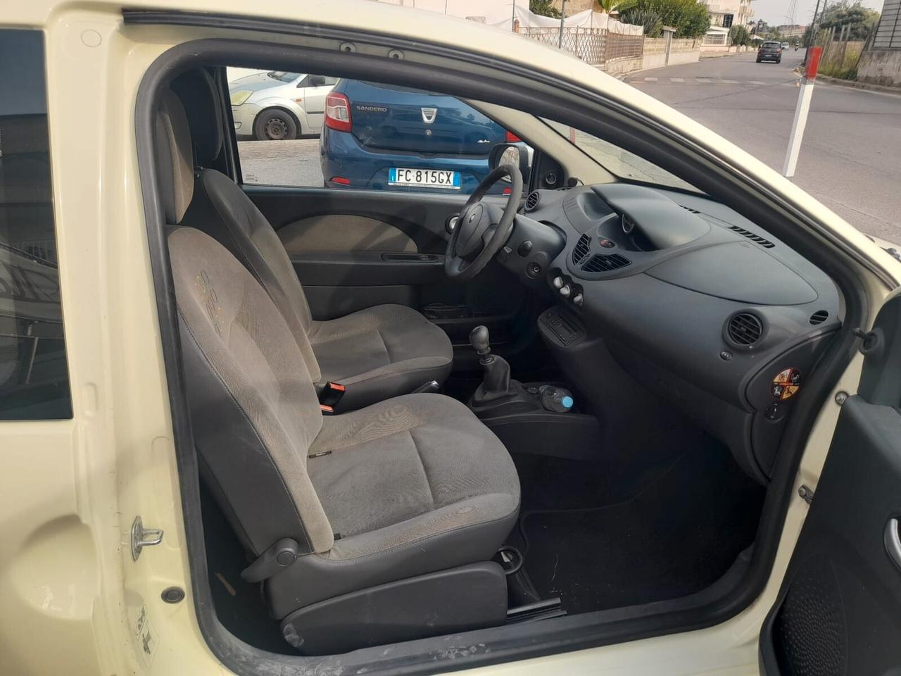 Renault Twingo 1.2cc benzina 12 mesi garanzia-2010