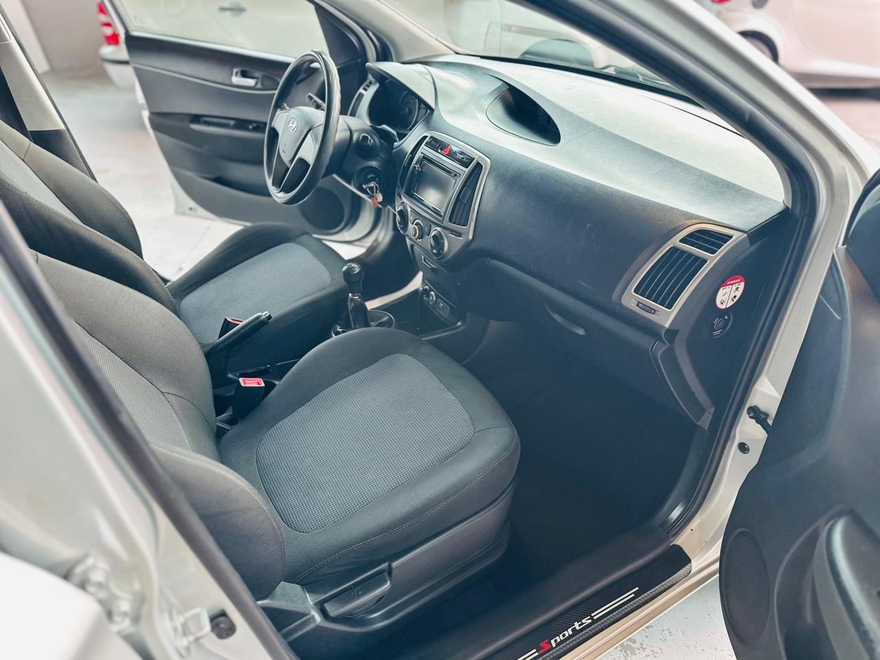 Hyundai i20 1.2 5p. Econext Sound Edition