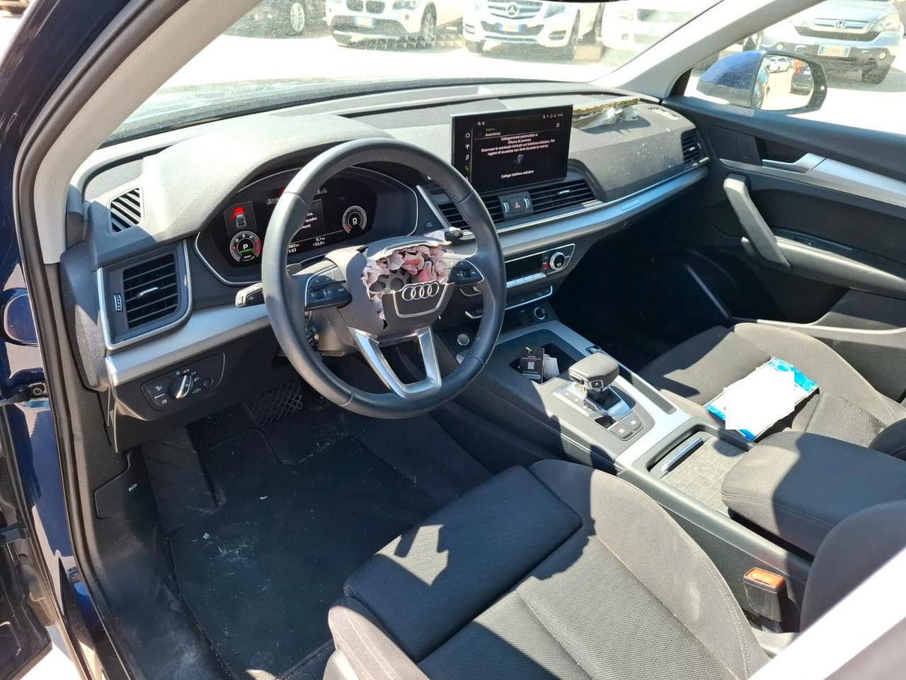 Audi Q5 SPB 40 2.0 TDI quattro S tronic line - SINISTRATO