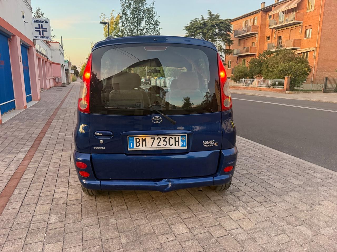 Toyota Yaris 1.3i 16V cat 5 porte Luna