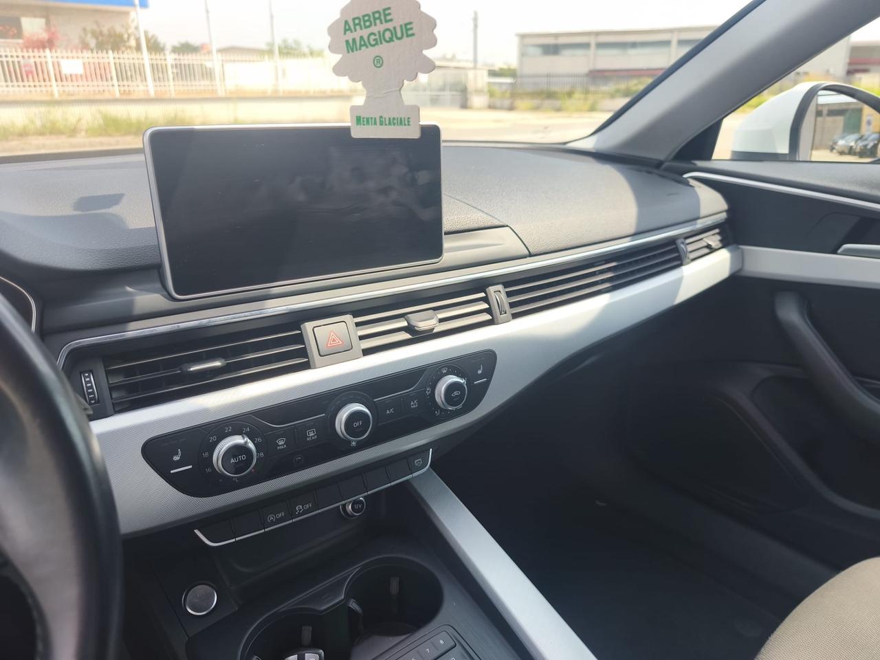 Audi A4 Avant 2.0 TDI 150 CV ultra Sport